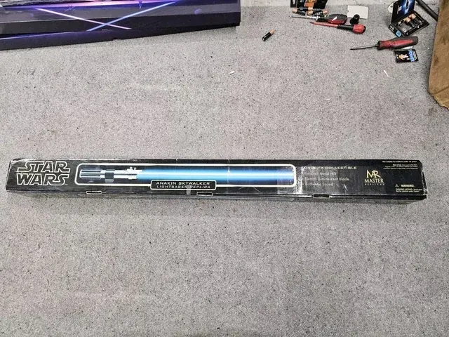 Master Replicas lightsaber Force FX image 2